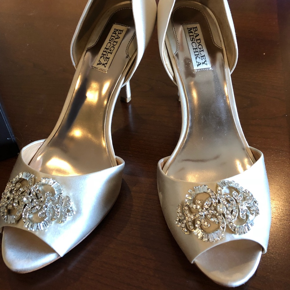 Badgely Mischka “salsa” shoes